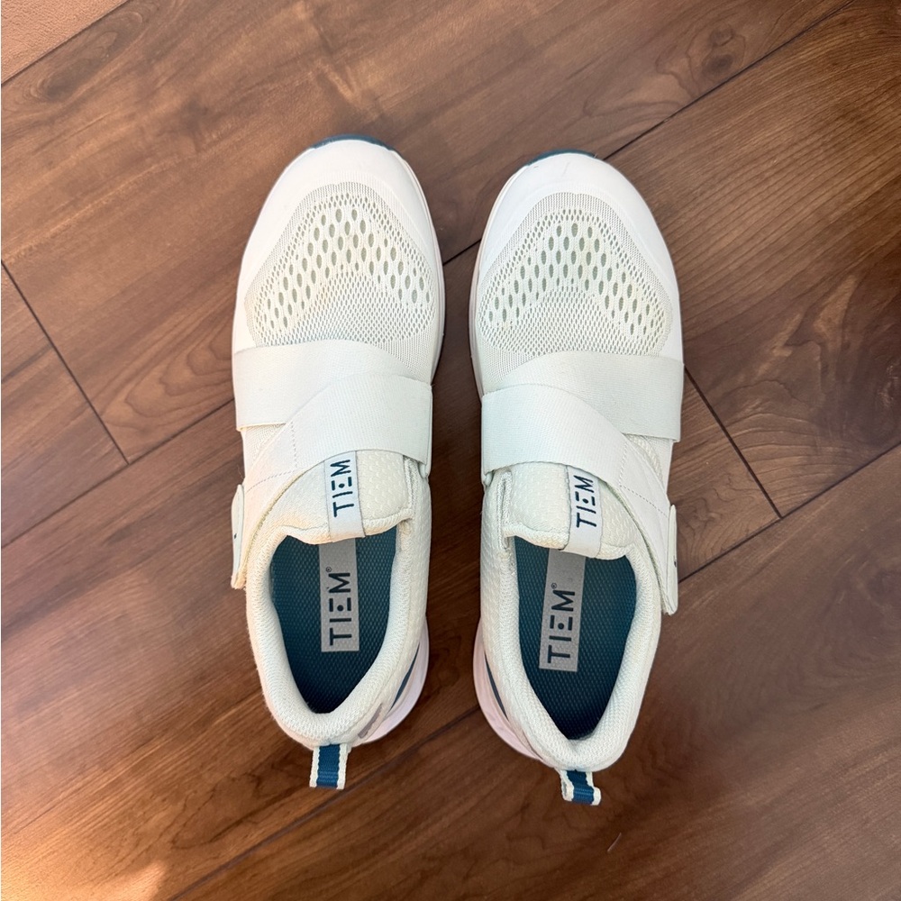 Tiem Spin Shoes in Mint Women’s size 7.5